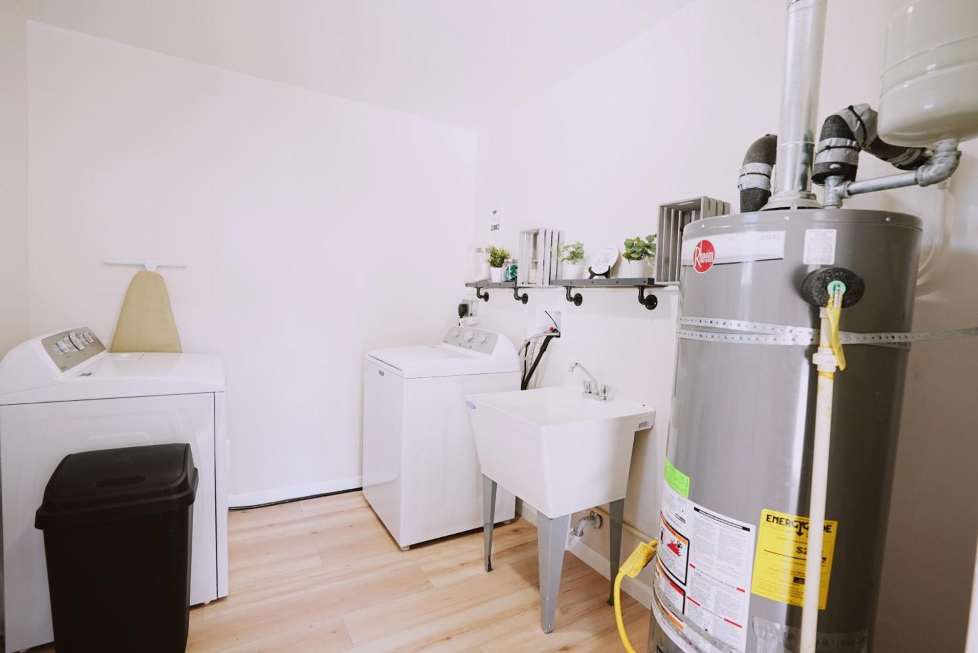 Centrally Located! Remodeled! Huge Backyard! The White House Albuquerque Exteriér fotografie