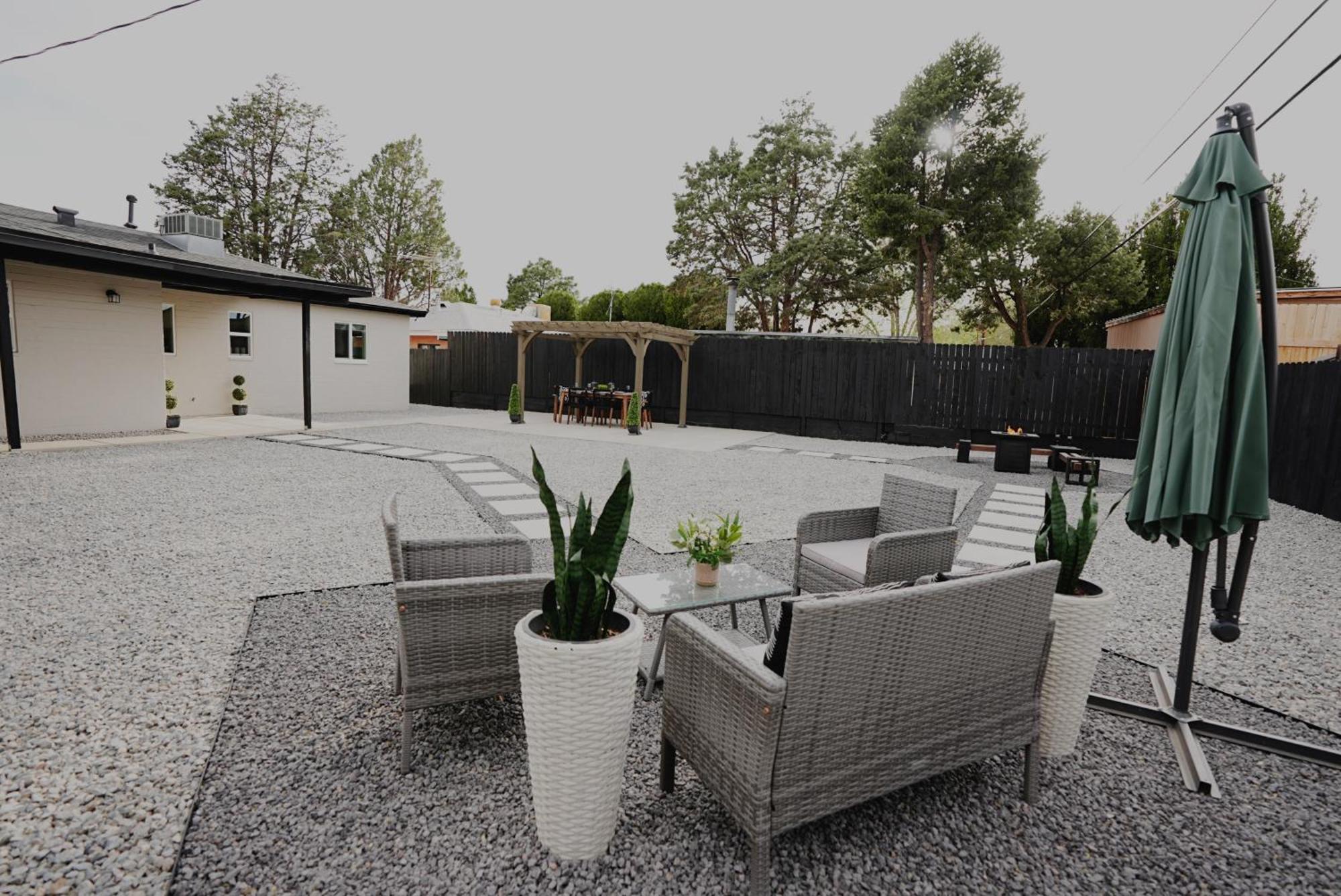 Centrally Located! Remodeled! Huge Backyard! The White House Albuquerque Exteriér fotografie