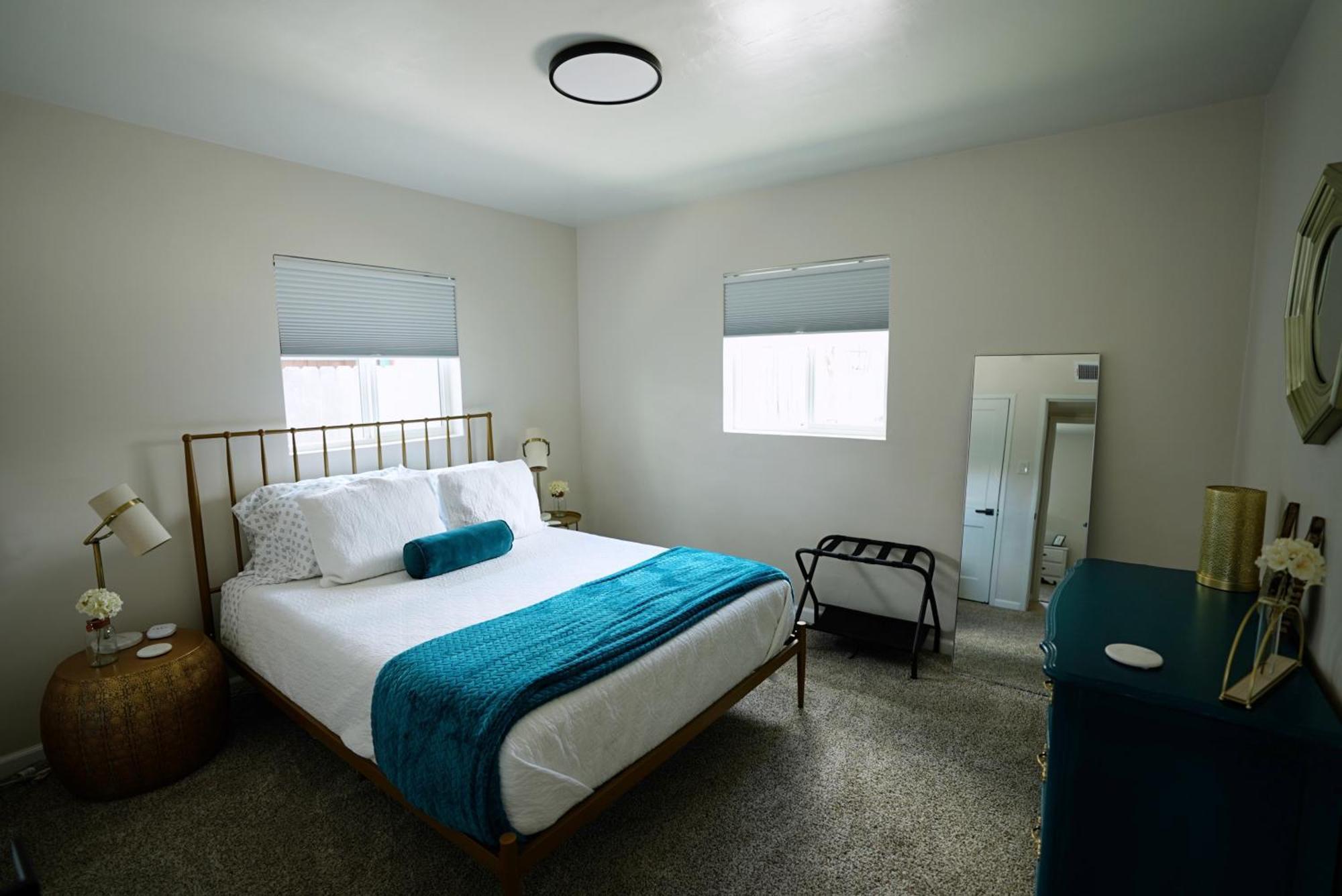 Centrally Located! Remodeled! Huge Backyard! The White House Albuquerque Exteriér fotografie
